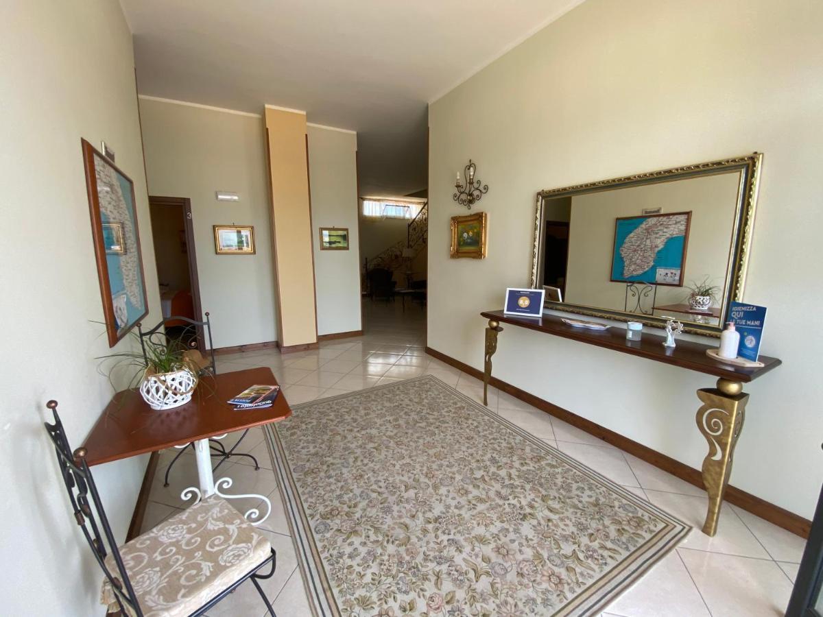 Kalinifta Residence Carpignano Salentino Exterior photo